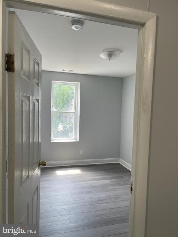 Building Photo - 1004 S 52nd St