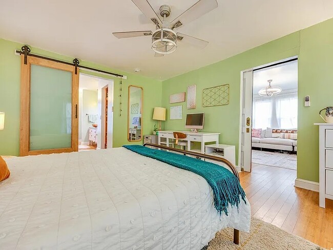 Building Photo - 1512 College St