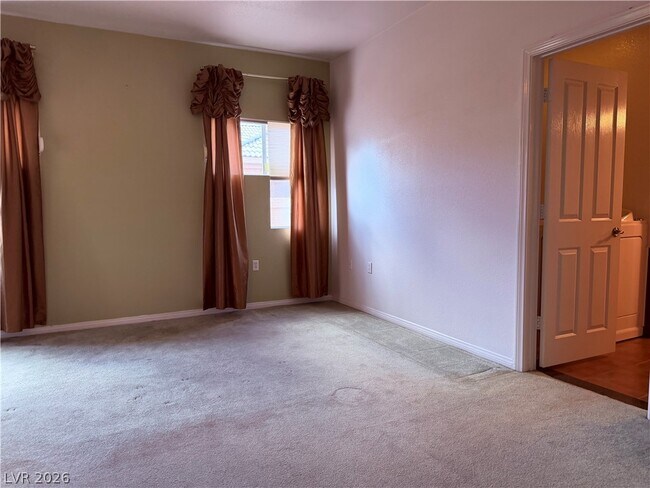 Building Photo - 5320 Fieldstone
