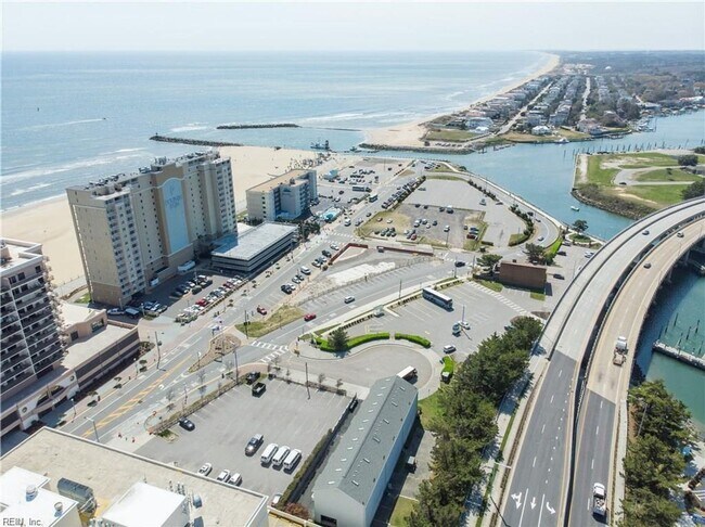 Building Photo - Beach Borough
