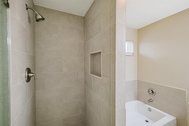 Building Photo - 14527 Golden Cypress Ln