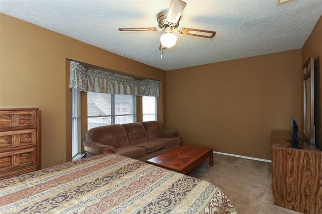 Building Photo - 16410 Salinas Ln
