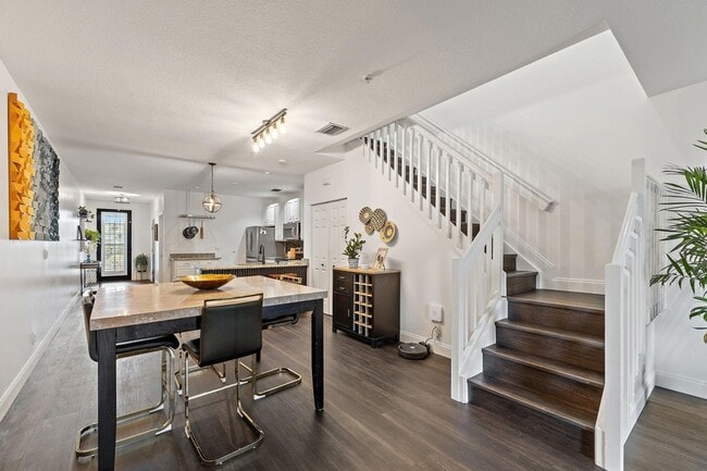 Building Photo - 1101 Beach Rd