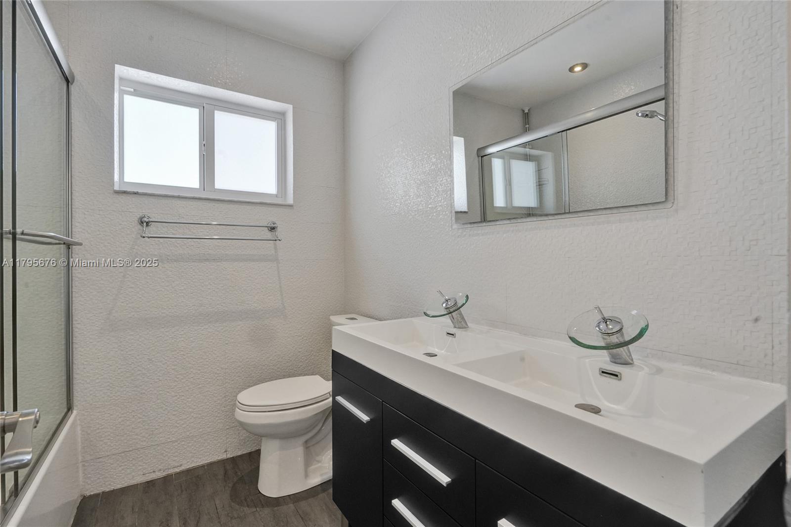 Building Photo - 9240 SW 54th St