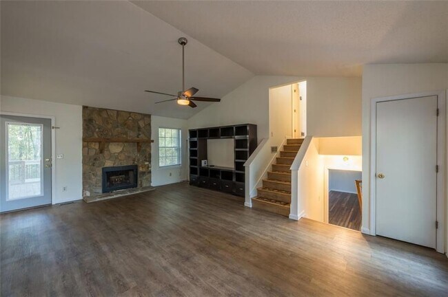 Building Photo - 3086 Cynthia Ct