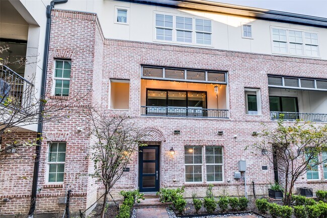 Building Photo - 6056 Kansas St