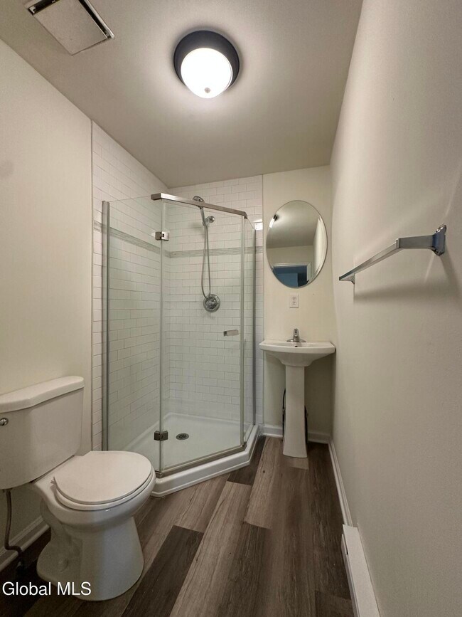 Building Photo - 910 19th St