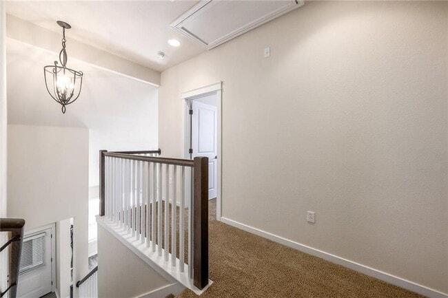 Building Photo - 1925 Littlefield St