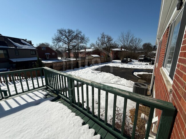 Building Photo - 3175 Ramona Ave