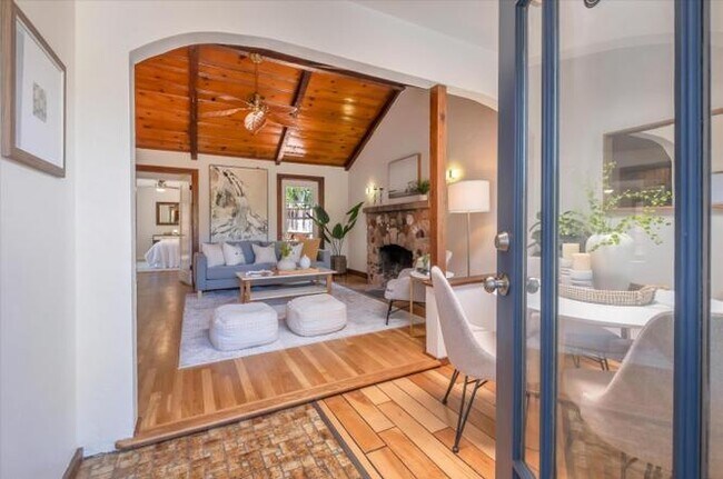 Building Photo - 50 Beulah Dr