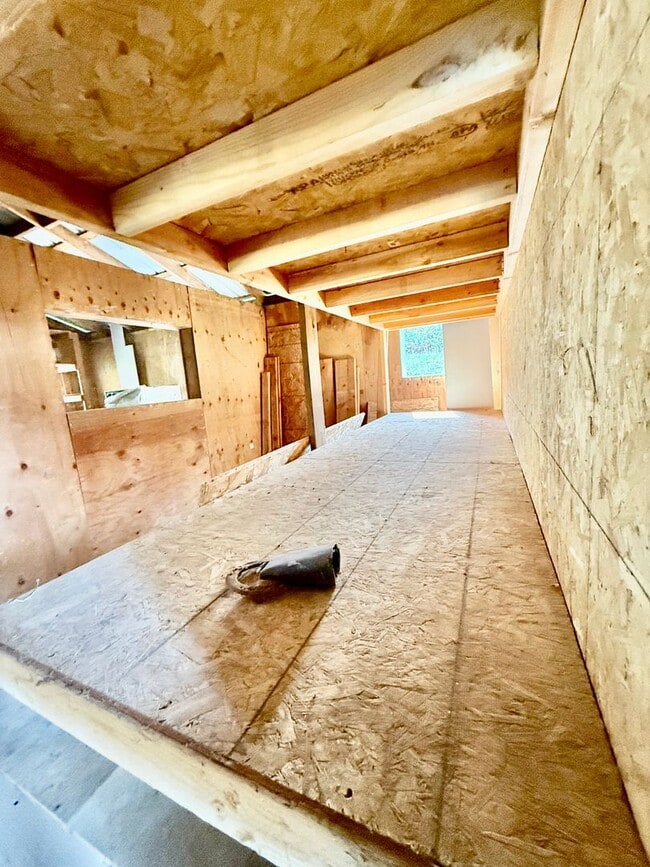 Building Photo - Unique Horse property with 2 units