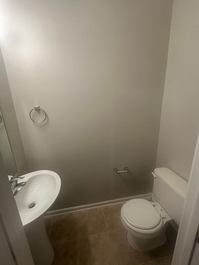 Building Photo - 3 Bedroom 2.5 Home in NE Columbia MOVE IN BY 2/28/26 26 RECEIVE $300 OFF FIRST MONTH'S RENT!!!!!!