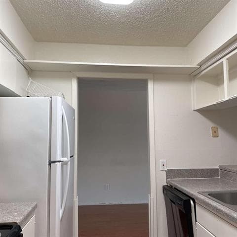 Building Photo - 4845 Cedar Springs Rd