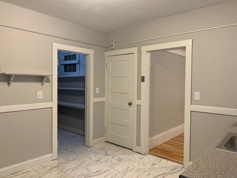 Building Photo - 226 South St