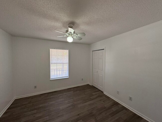 Building Photo - 6868 E Bay Blvd