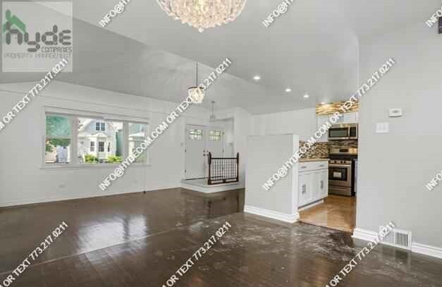 Building Photo - 524 E 89th Pl