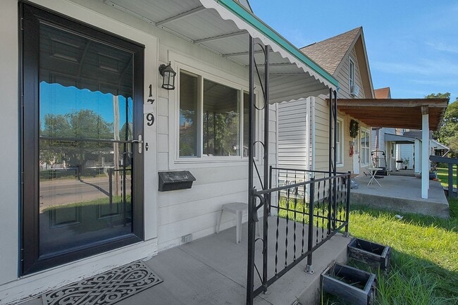 Building Photo - 3 Bed, 1 Bath Single-Family Home – Great L...