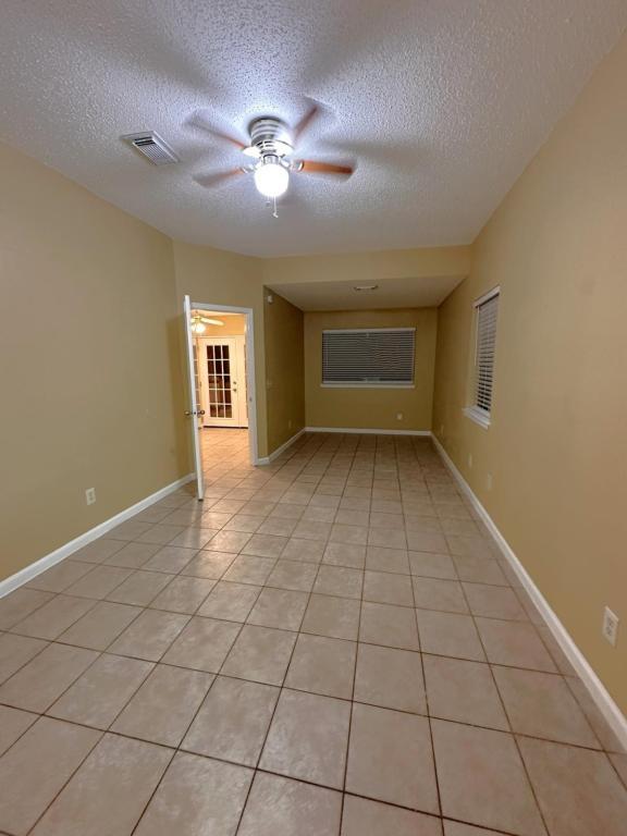 Building Photo - 1503 Park Wind Dr