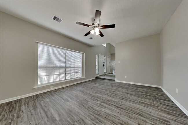 Building Photo - 4715 Brooklawn Dr