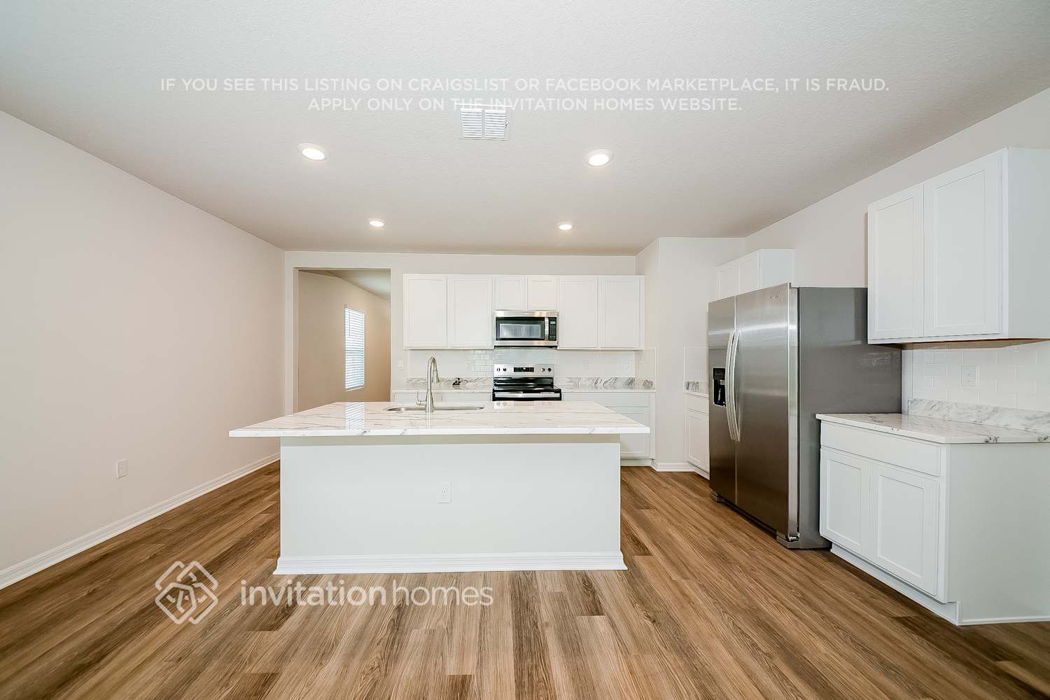 Building Photo - 7904 Majestic Palms Ct