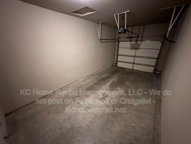 Building Photo - 10541 Kane Dr