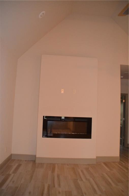 Building Photo - 1802 SW Riverstone Rd