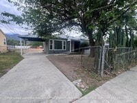 Building Photo - 370 W 44th St