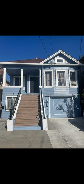 bottom unit - 1697 35th Ave