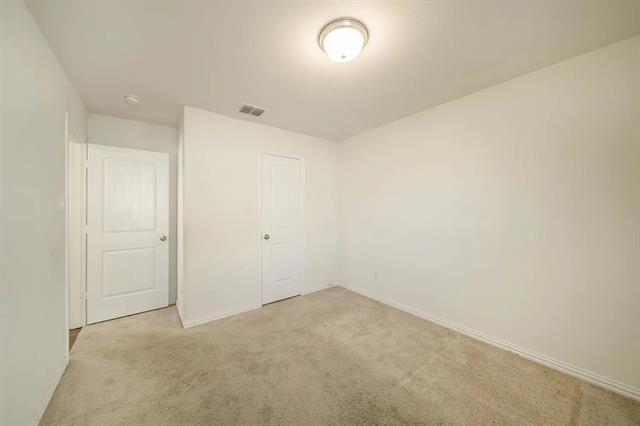 Building Photo - 1215 Chapel Hill Dr