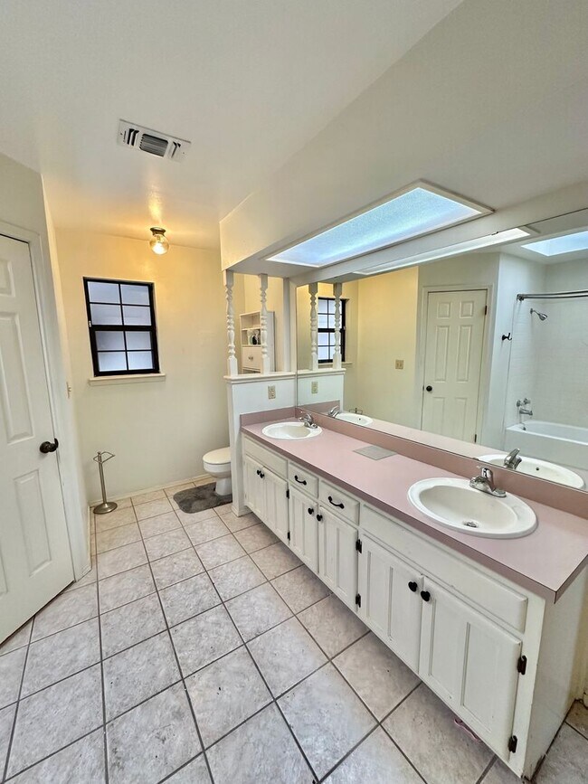Building Photo - 3546 Cedar Ridge Ln