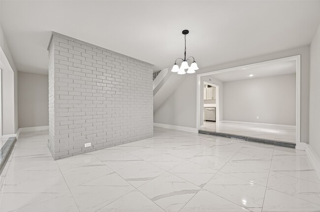 Building Photo - 7739 Antoine Dr