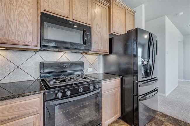 Building Photo - 741 Twisted Oaks Ln