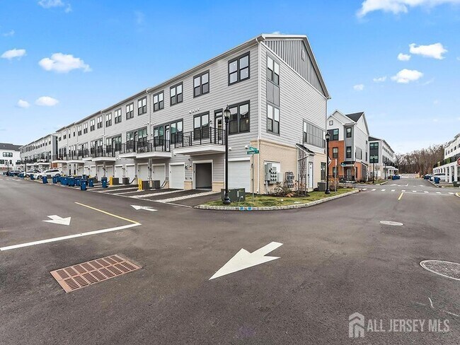 Building Photo - 715 Parker Blvd