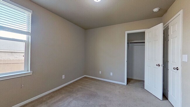 Building Photo - NO JUNE RENT + $1,395 RENT DUPLEX IN HARKER HEIGHTS!