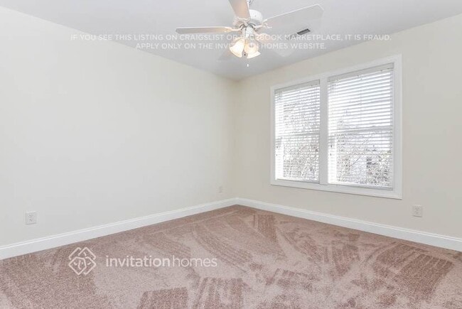 Building Photo - 124 Amberglen Ln