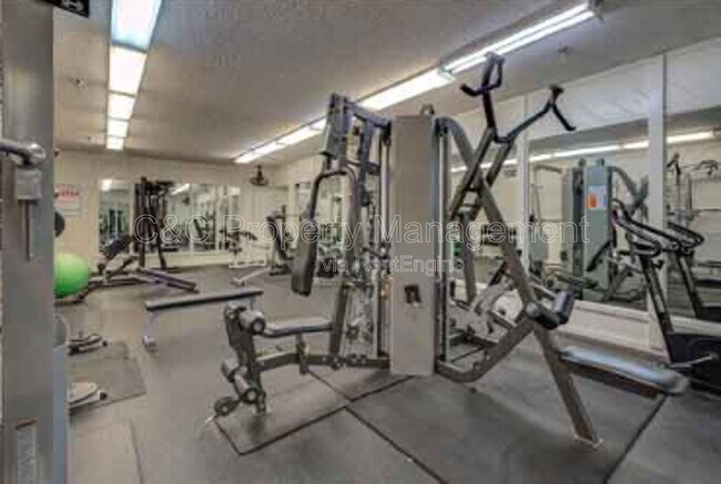 Building Photo - 802 Camino Real