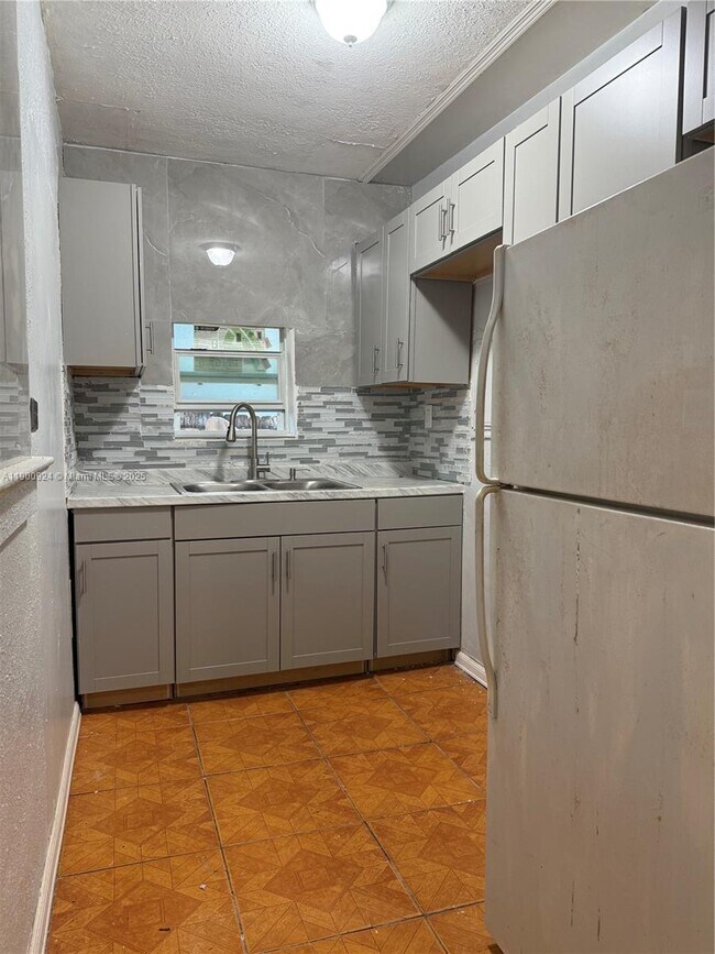 Building Photo - 1918 NW 82nd St