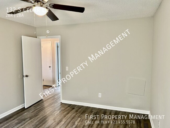 Building Photo - Free Month's Rent!: 2Bed/2Bath Townhome Ft...