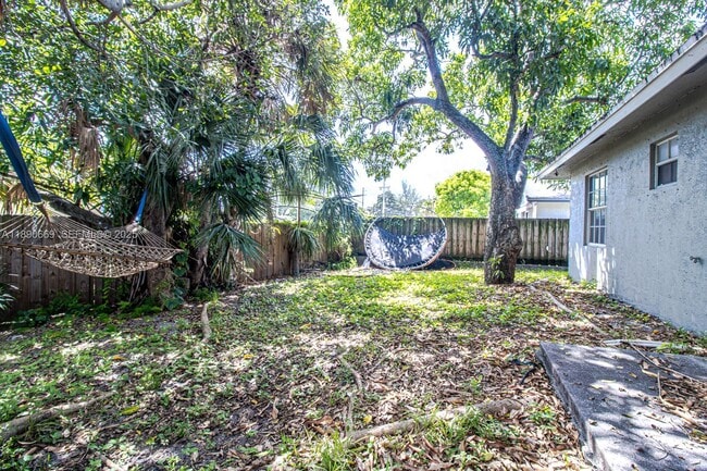 Building Photo - 116 NW 6th Ave