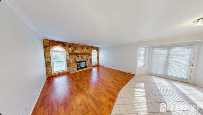 Building Photo - 9 Black Oak Ln