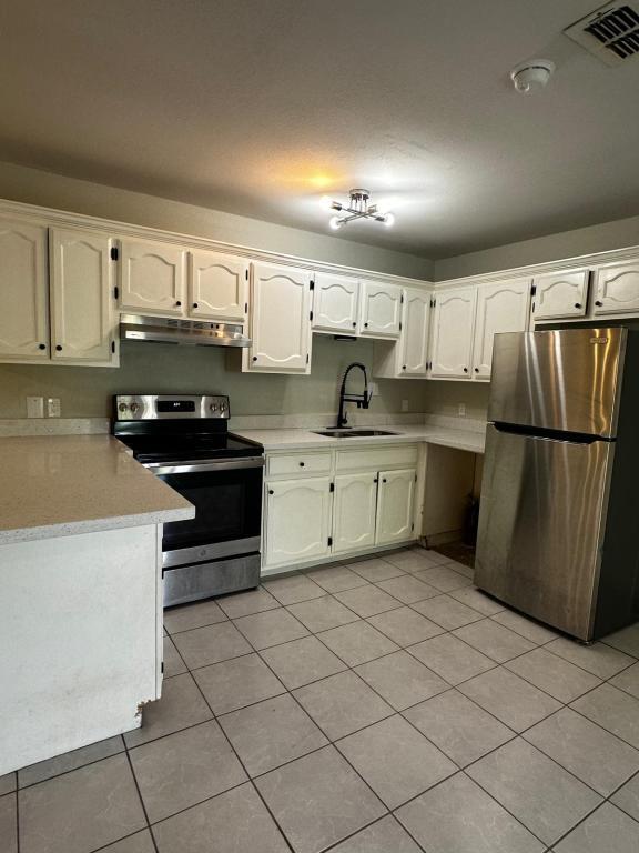 Building Photo - 1802 Oasis Dr