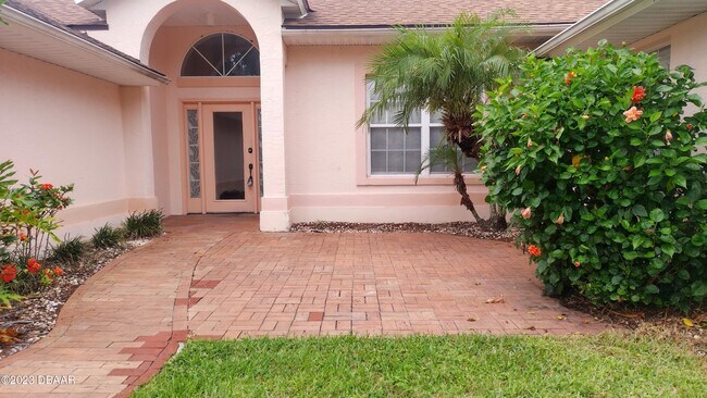 Building Photo - 4568 Woodcove Dr