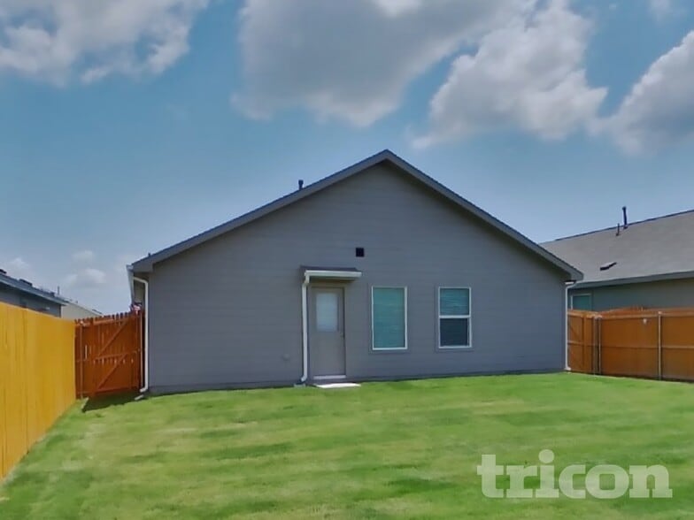 Building Photo - 806 Ginkgo Wy