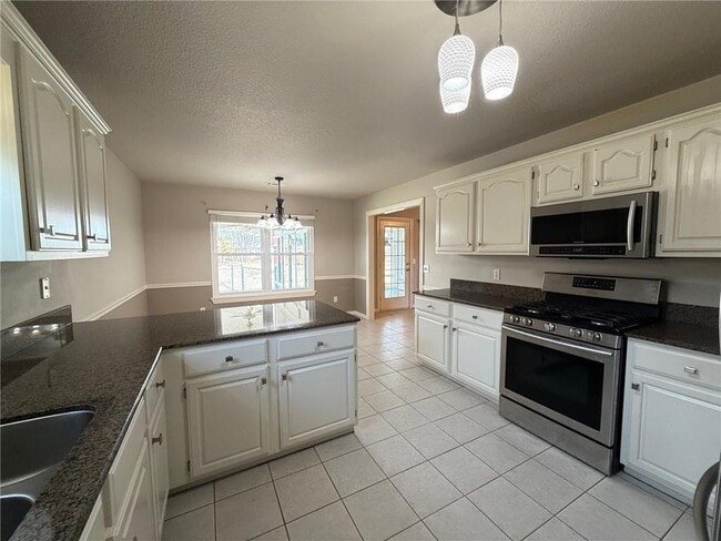 Building Photo - 1808 Lancaster Dr