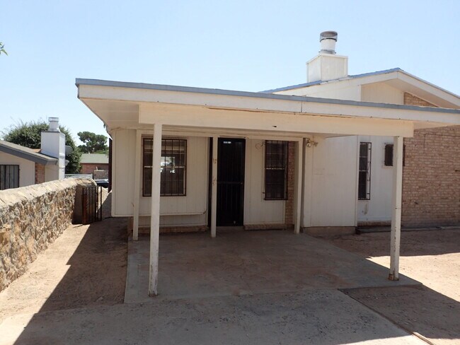 Building Photo - 11809 Dick Mayers Dr