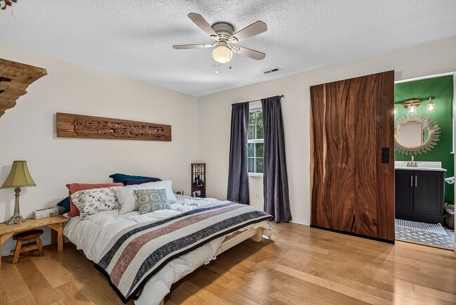 Building Photo - Nestled cul-de-sac home in Falcon Crest