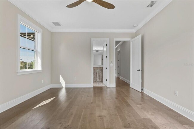 Building Photo - 481 W Davis Blvd