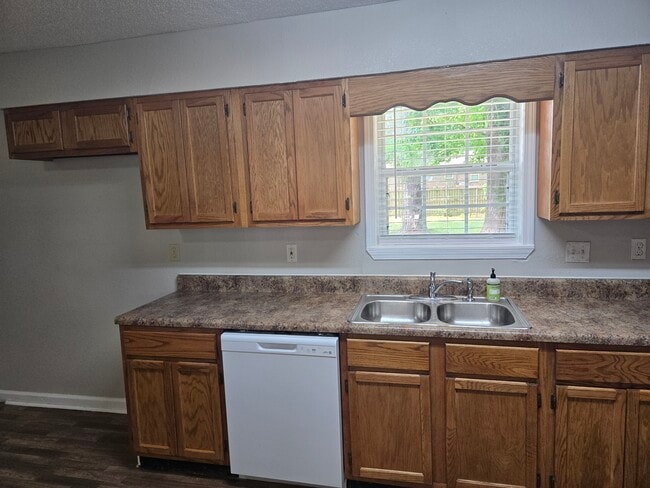 Building Photo - 4336 Riche Rd