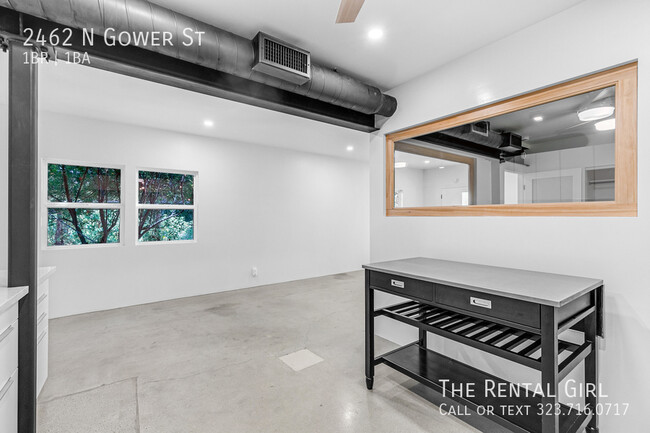 Building Photo - 2462 N Gower St