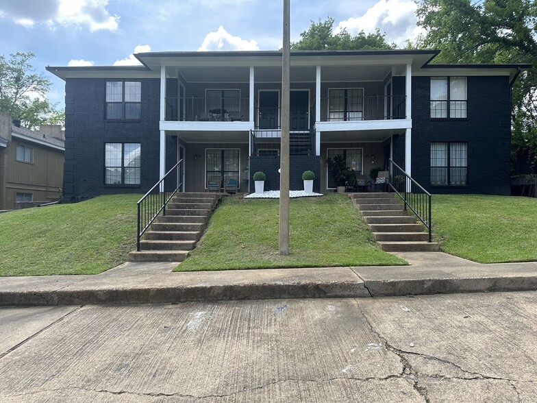 Primary Photo - 647 Rio Street